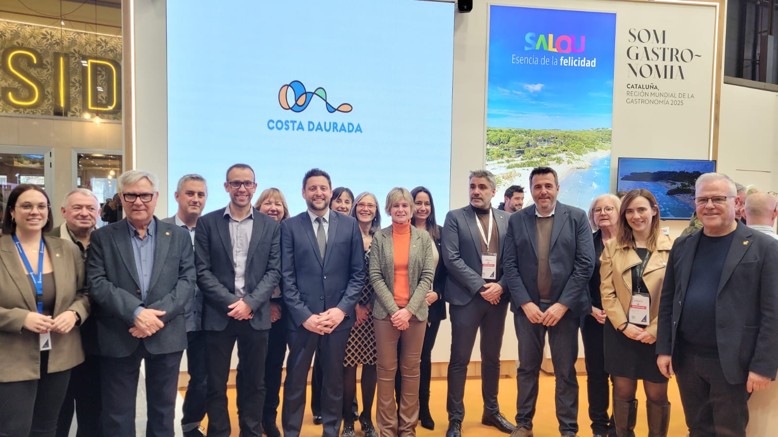 Fotografia de les autoritats a FITUR 2025
