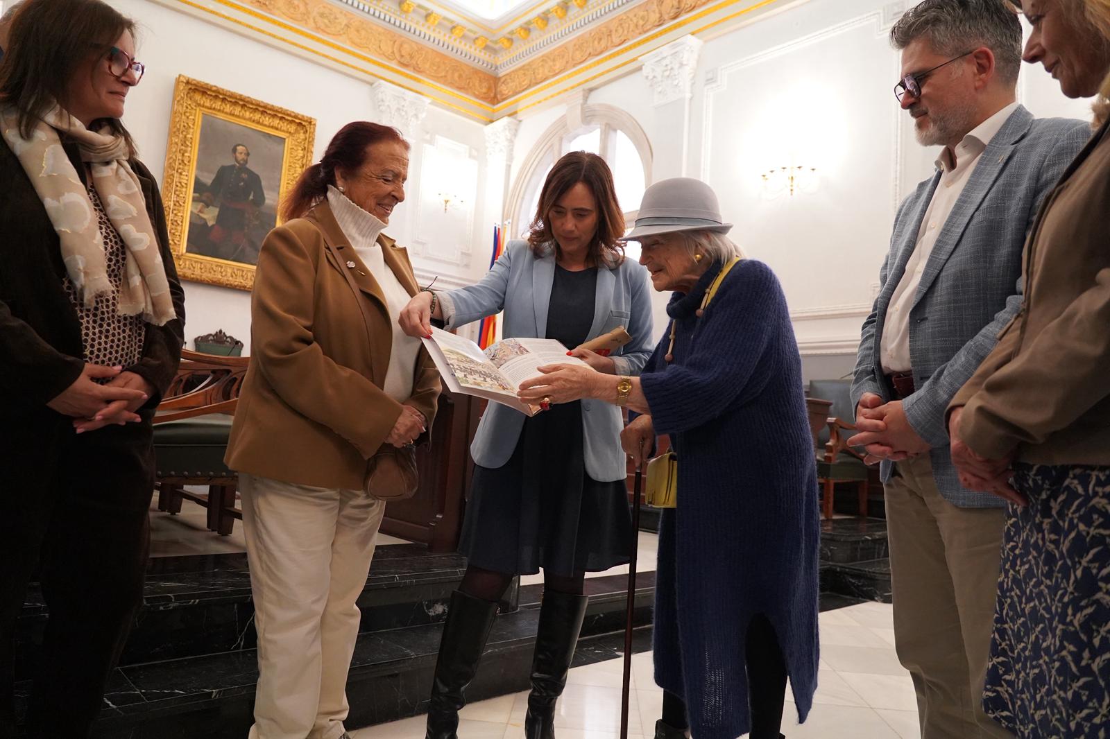 Visita Pilarín Bayés